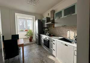 2-к квартира, вторичка, 61м2, 3/9 этаж