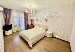 3-к квартира, вторичка, 151м2, 2/4 этаж