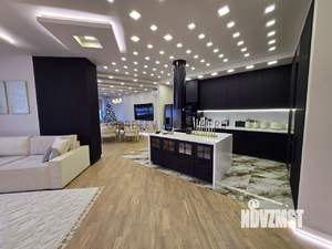 4-к квартира, вторичка, 233м2, 16/37 этаж