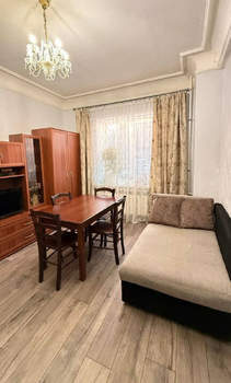 2-к квартира, вторичка, 47м2, 1/4 этаж