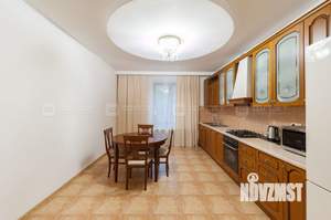 4-к квартира, вторичка, 201м2, 1/5 этаж