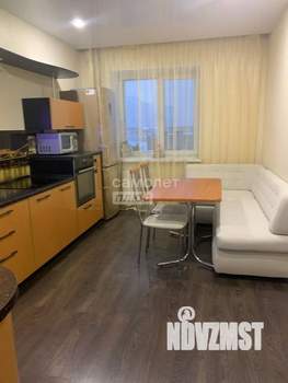 2-к квартира, вторичка, 63м2, 13/15 этаж