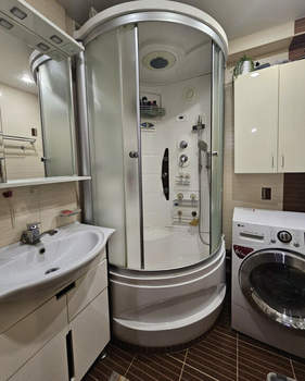 3-к квартира, вторичка, 75м2, 1/9 этаж