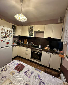 2-к квартира, вторичка, 57м2, 1/9 этаж