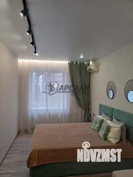 2-к квартира, вторичка, 52м2, 1/3 этаж