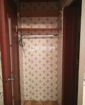 2-к квартира, вторичка, 43м2, 1/5 этаж