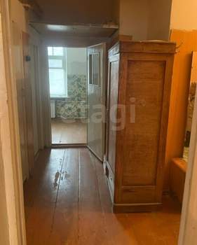 2-к квартира, вторичка, 52м2, 1/4 этаж