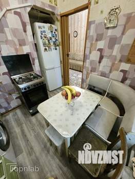 2-к квартира, вторичка, 42м2, 1/5 этаж