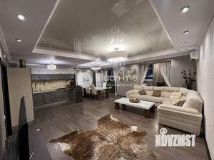 4-к квартира, вторичка, 132м2, 2/9 этаж