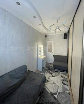 2-к квартира, вторичка, 33м2, 1/12 этаж