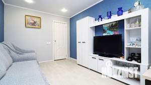 2-к квартира, вторичка, 43м2, 1/4 этаж