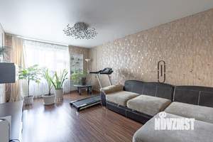 3-к квартира, вторичка, 74м2, 1/10 этаж