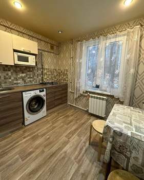 2-к квартира, вторичка, 43м2, 1/9 этаж