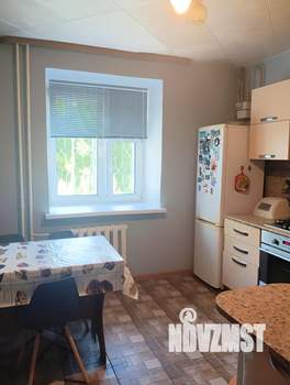 2-к квартира, вторичка, 52м2, 1/10 этаж