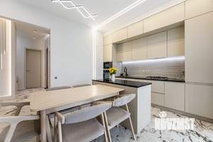 3-к квартира, вторичка, 113м2, 2/8 этаж