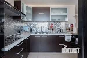 3-к квартира, вторичка, 90м2, 9/9 этаж