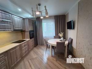 2-к квартира, вторичка, 60м2, 3/18 этаж