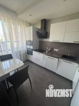 2-к квартира, вторичка, 60м2, 5/18 этаж