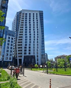 3-к квартира, вторичка, 80м2, 10/19 этаж