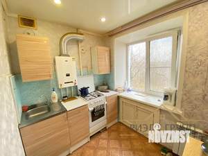 4-к квартира, вторичка, 61м2, 3/5 этаж