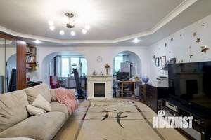 3-к квартира, вторичка, 102м2, 2/5 этаж