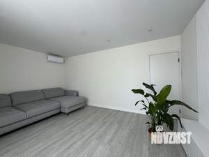 2-к квартира, вторичка, 55м2, 1/10 этаж