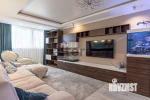 2-к квартира, вторичка, 118м2, 8/8 этаж