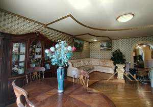 4-к квартира, вторичка, 158м2, 3/5 этаж