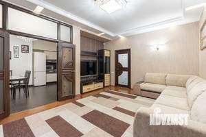 4-к квартира, вторичка, 131м2, 3/8 этаж
