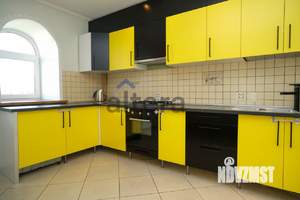 3-к квартира, вторичка, 104м2, 9/10 этаж