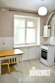 3-к квартира, вторичка, 56м2, 3/5 этаж