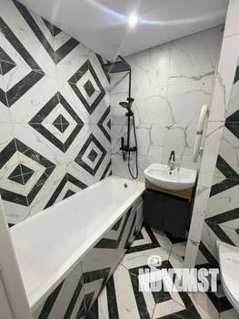 4-к квартира, вторичка, 72м2, 9/9 этаж