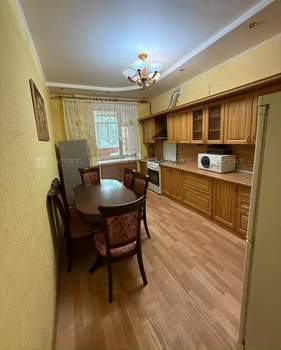 3-к квартира, вторичка, 112м2, 1/6 этаж