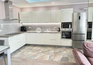 2-к квартира, вторичка, 74м2, 4/10 этаж