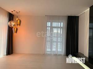 2-к квартира, вторичка, 61м2, 9/17 этаж