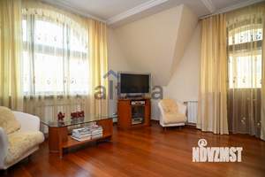 4-к квартира, вторичка, 223м2, 4/5 этаж