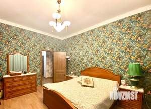 4-к квартира, вторичка, 122м2, 2/8 этаж