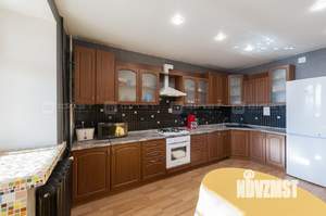 3-к квартира, вторичка, 104м2, 9/10 этаж