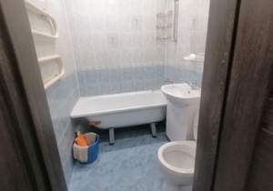 2-к квартира, вторичка, 42м2, 4/4 этаж